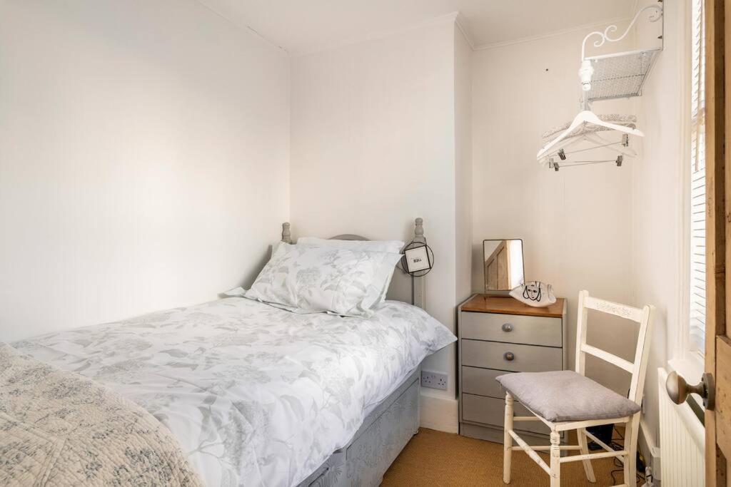 Beautiful Little Townhouse * Hove